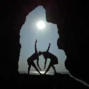  Hostel Buddha Bee - 18 To 35 Years Old Only Portugal
